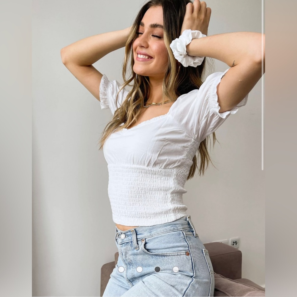 NWOT Abercrombie White Puff Sleeve Smocked Sweetheart Top
